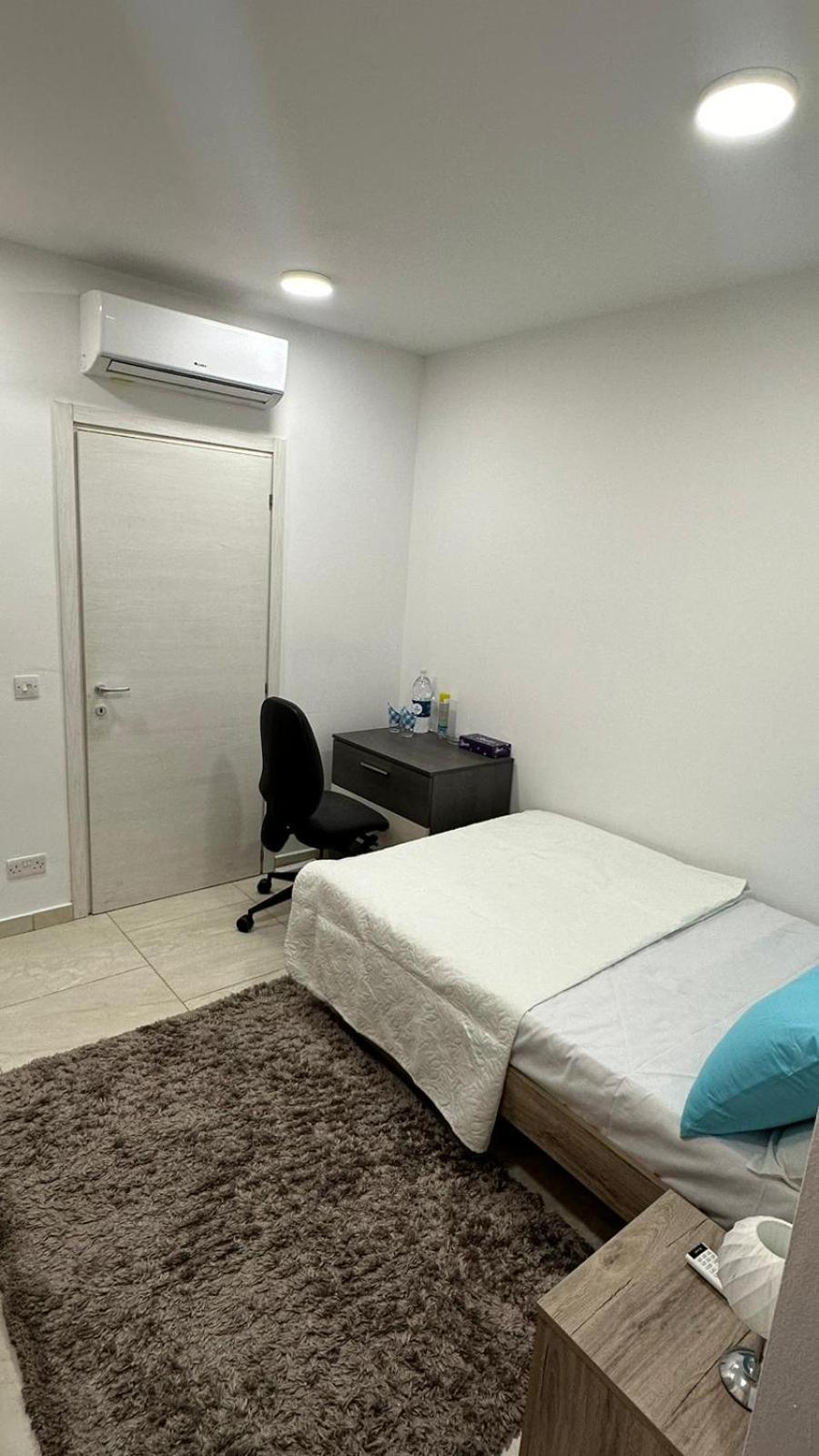 Your Elegant Home Away From Home Shared Apartment Only With Host Żebbuġ Exterior foto